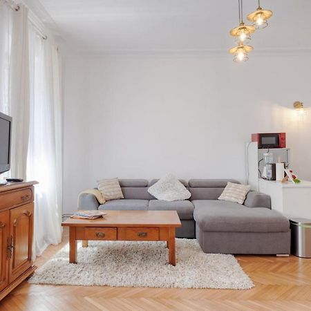 City Charm Apartman Brassó Kültér fotó