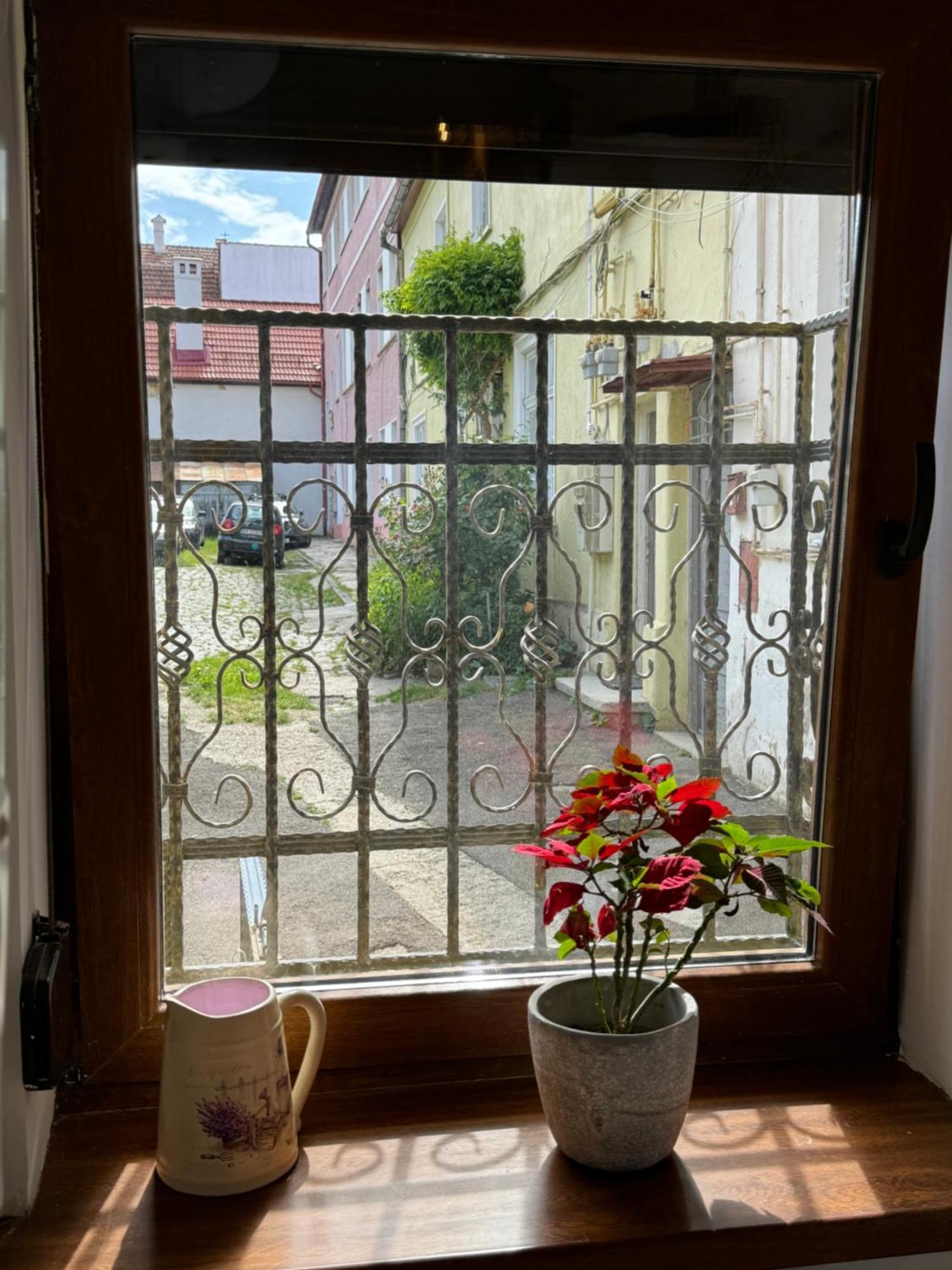 City Charm Apartman Brassó Kültér fotó